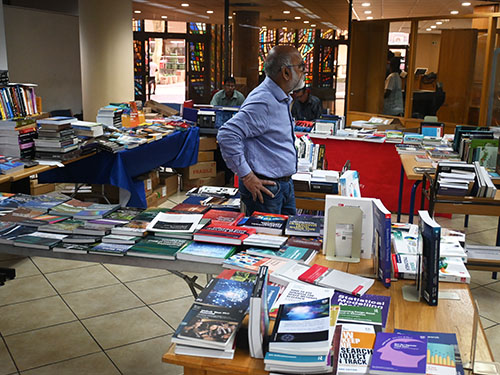 Book-exhibition1