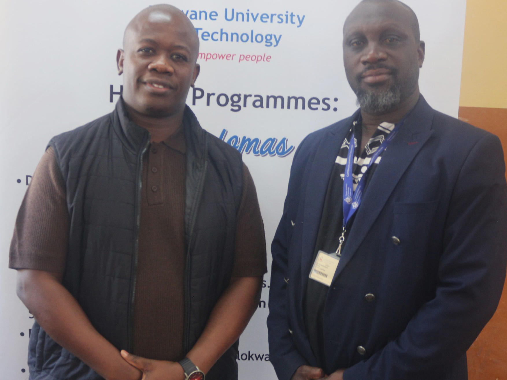 Journalism students Nilton Vykoyo